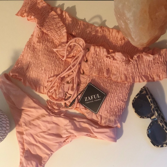 Off the shoulder bikini - Picture 1 of 1